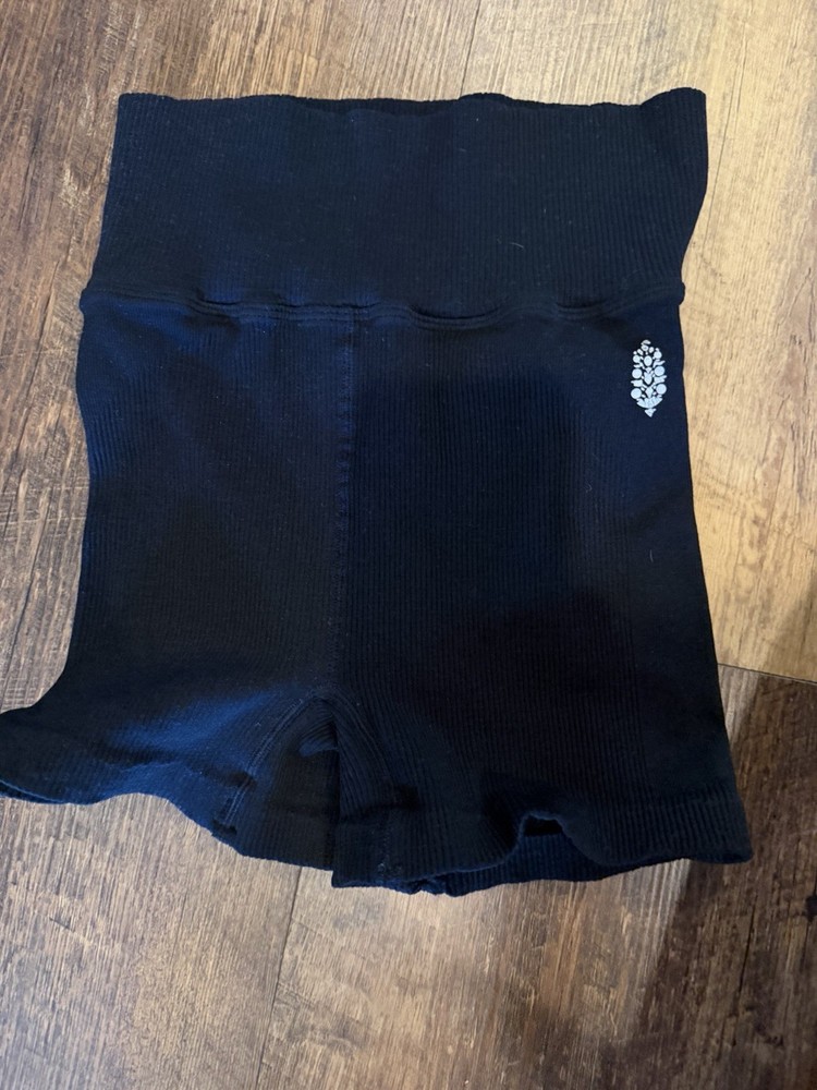Free People Movement Ribbed High-Waist Pull-On Biker Shorts Black Women M/L