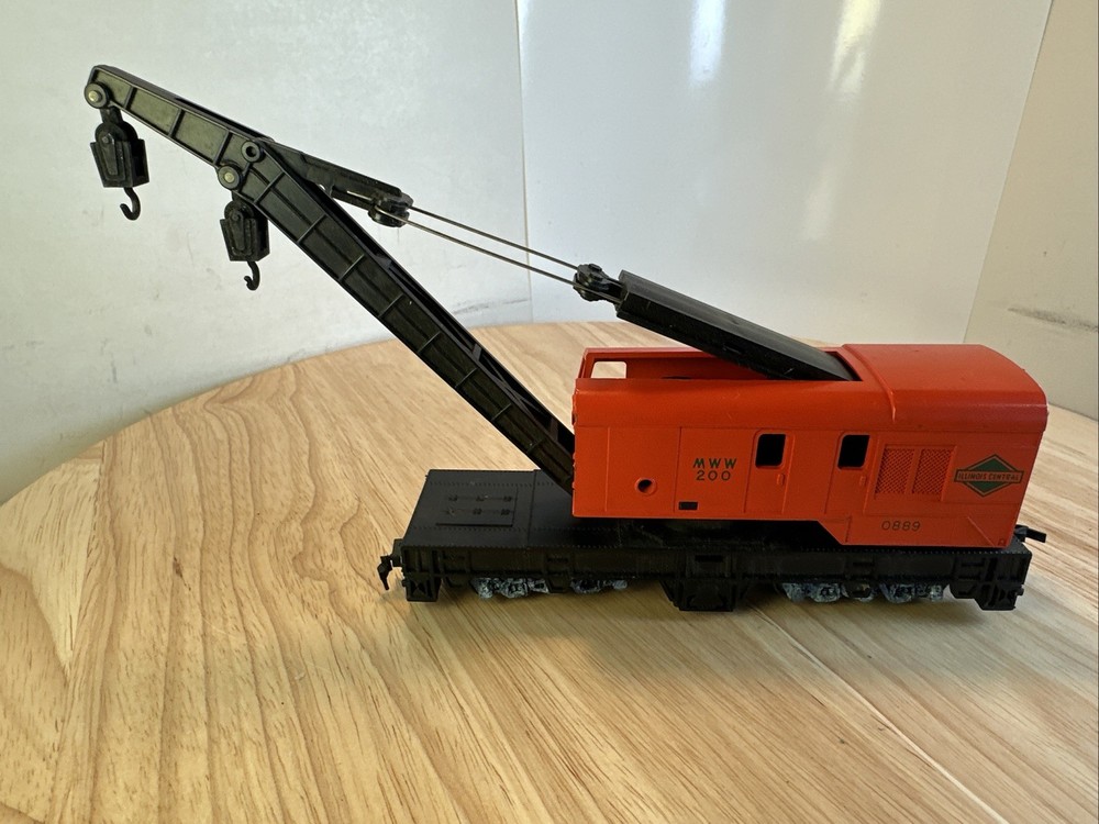 Vintage Postwar Era Lionel Ho Scale Illinois Central 0889 Dual Hook Crane Car