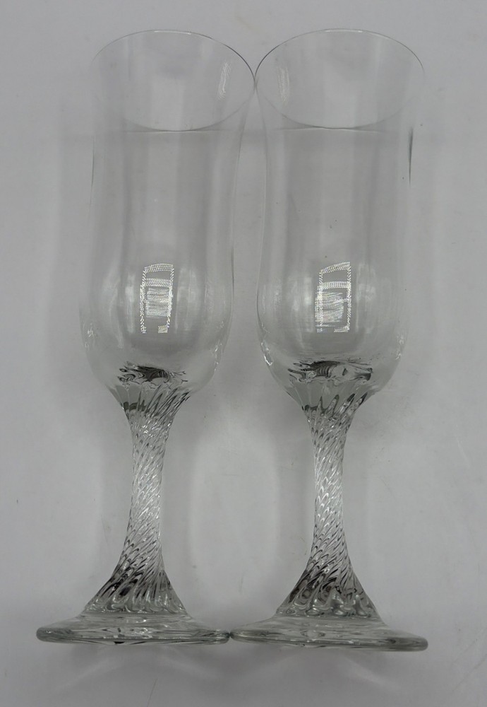 2 Vintage Crystal Champagne Flutes/ Wine Glasses w/ Twisted Stem 7.25” Tall