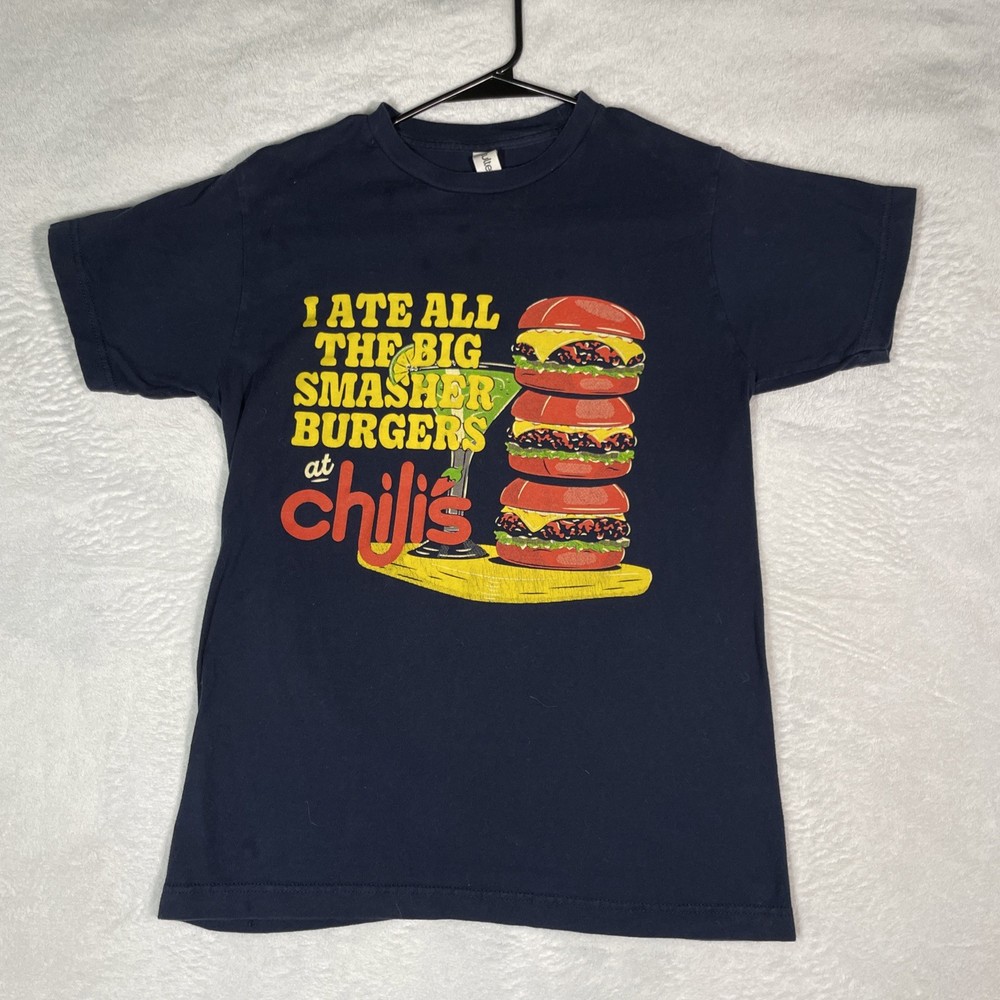 Chilis Restaurant T Shirt Big Smasher Burgers Men’s Medium Navy Blue Staff Tee
