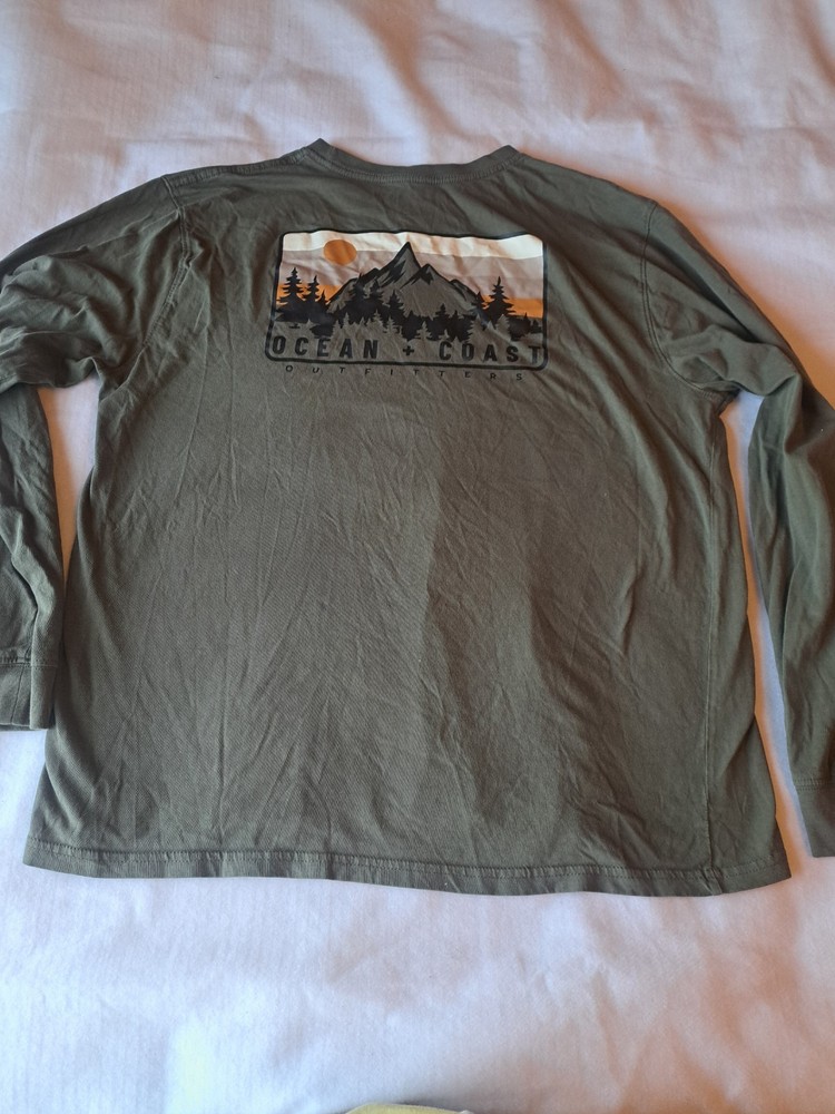 Ocean and Coast Long Sleeve T-Shirt Size Large Men's Green Cotton Crew Neck