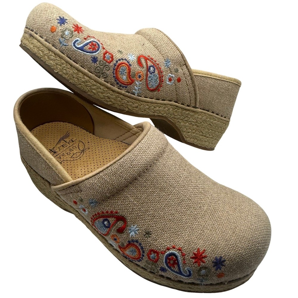 Dansko Vegan Embroidered Paisley Clogs Mules Shoes Size 37 (7) Beige Tan Jute