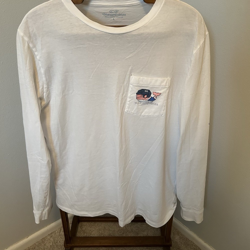 Vineyard Vines Men's White Pocket Whale Ice Hockey Long Sleeve T-Shirt Size L
