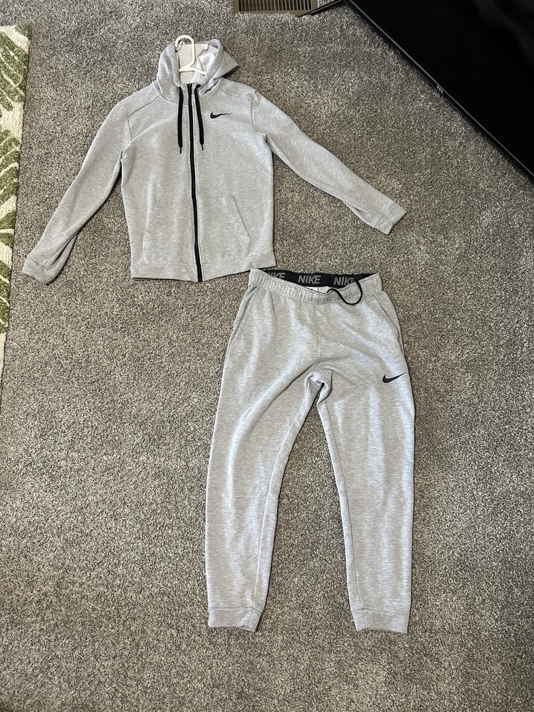 Mens Nike Sweatsuit Size Medium Jacket Size Large Bottoms PreOwned