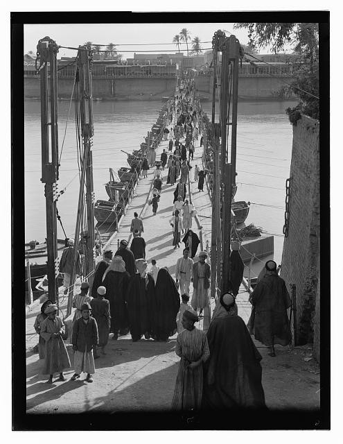Photo:Baghdad Iraq 1932 Katah Bridge Tigris River Bridge Street Scene