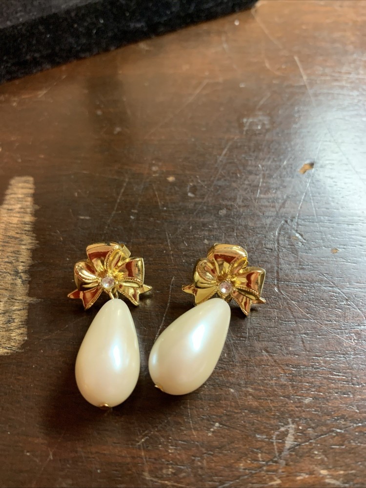 Vintage Dangle Earrings Gold Tone Ribbon Bow Crystal & Faux Pearl