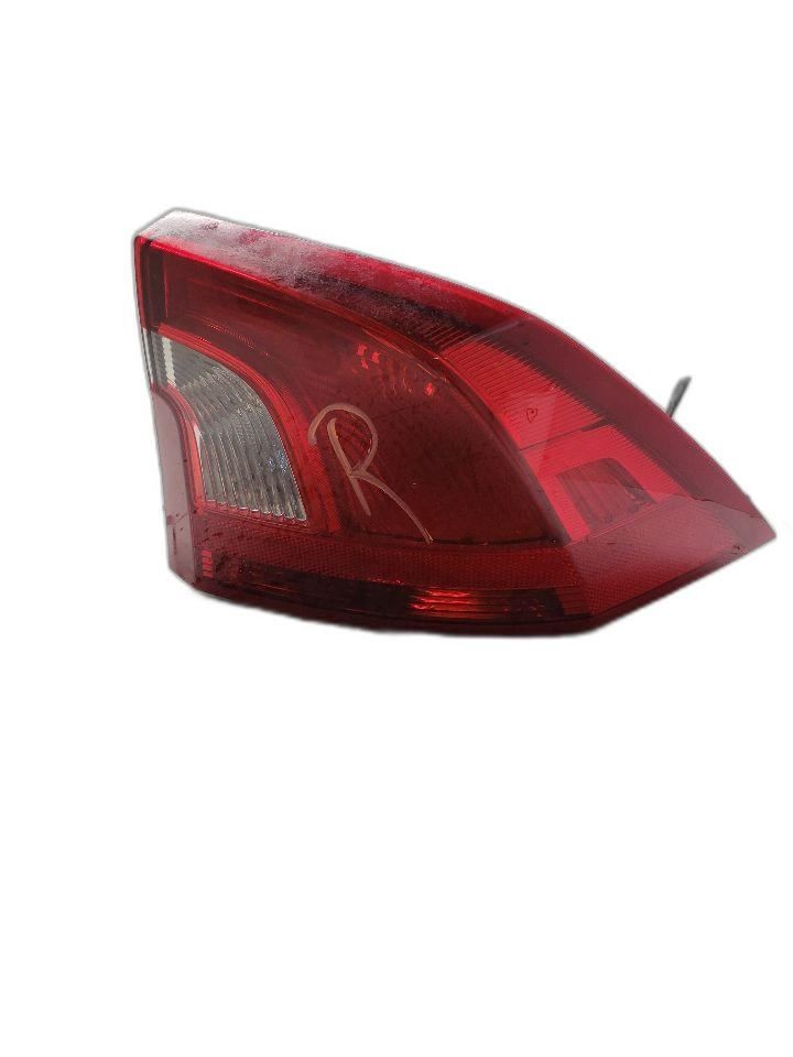 Volvo S60 14-18 Passenger Tail Light Quarter Panel Mount VIN Y 1278650