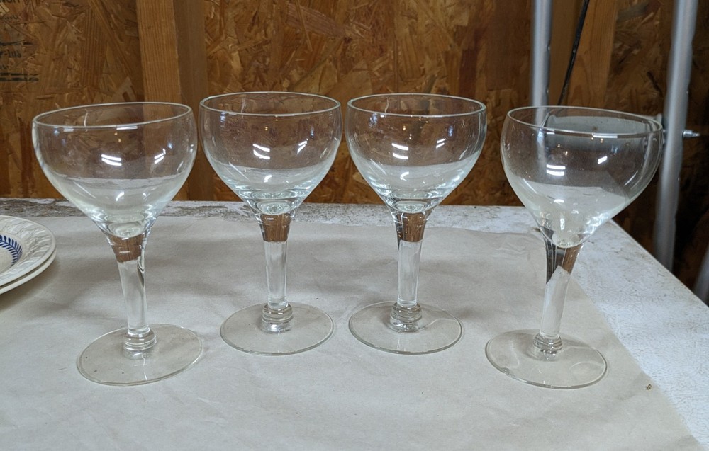 Rosenthal German Crystal LOTUS Wine Glasses  Studio Line 6” 