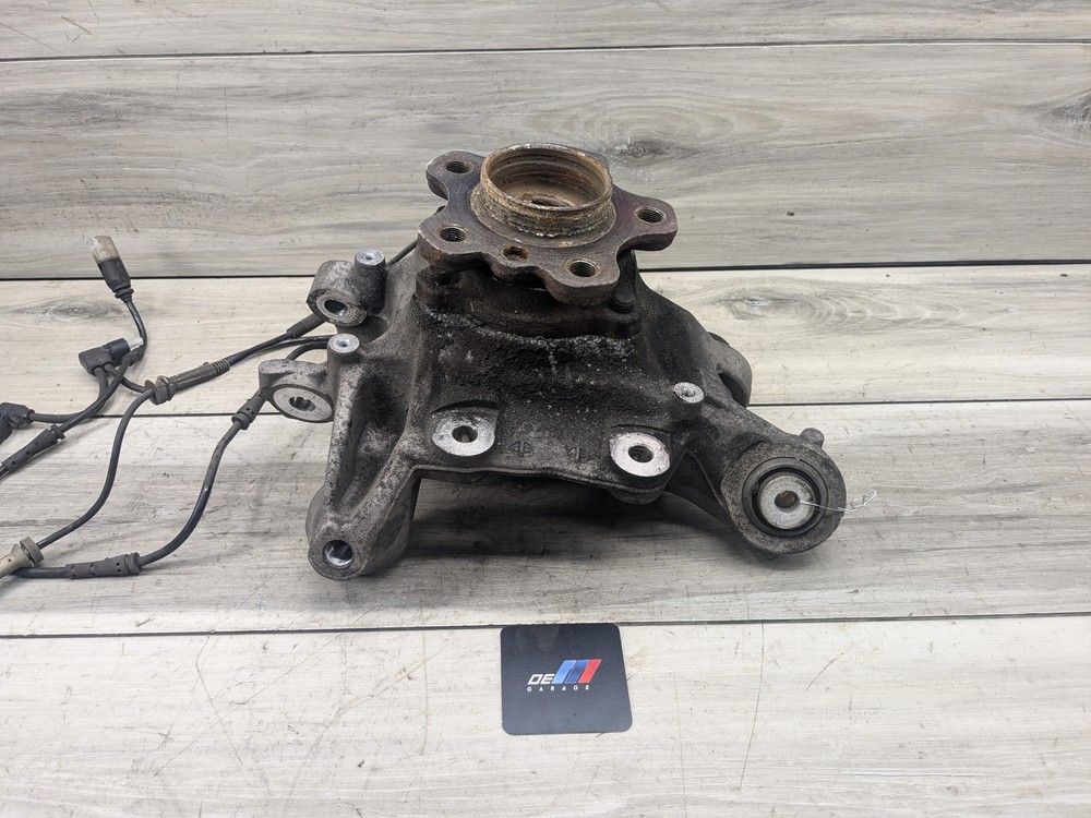 17-23 OEM BMW G30 530 540 M5550 REAR Left Drive Side Hub Knuckle Bearing Carrier