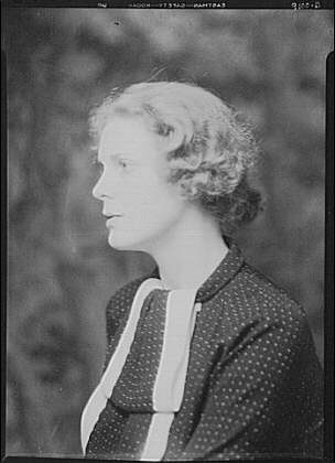 Photo:Madsen,Evelyn,Miss,portrait photograph,women,Arnold Genthe,1935