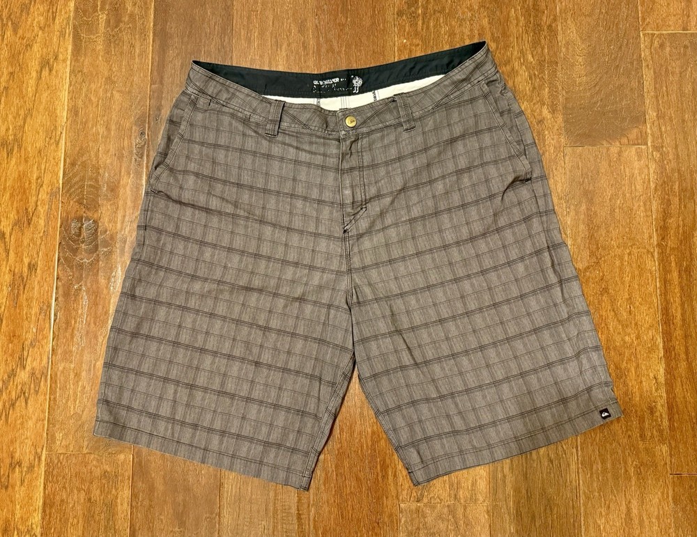 Men’s Quicksilver Plaid Swim / Board Shorts - size 40 measured