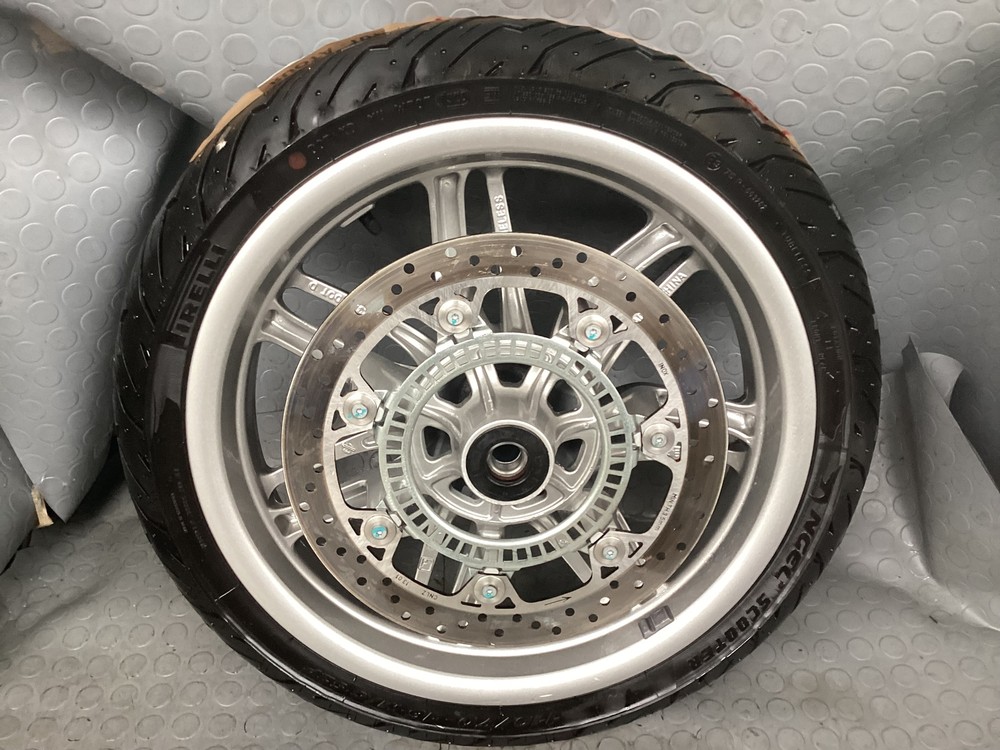 FRONT WHEEL RIM PIAGGIO BEVERLY 300 400 HPE 2021 2023