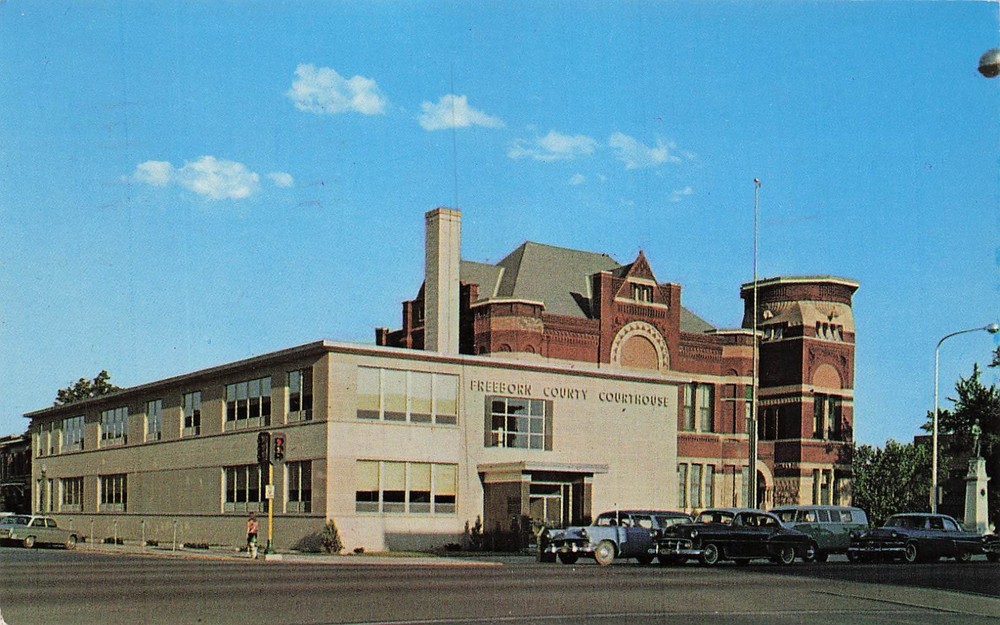 Freeborn County Courthouse Albert Lea Minnesota MN Vtg Postcard J21