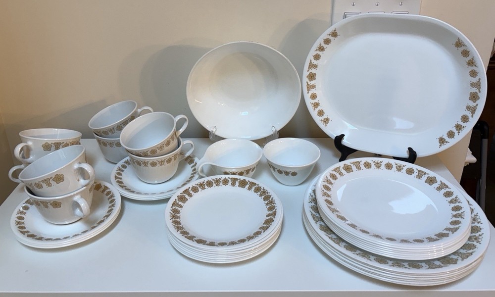 40 piece Vintage Corelle Corning Ware Butterfly Gold Set Plates, Serving, Cups