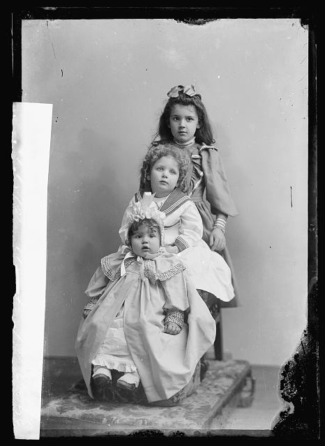 Photo:Oberteuffer Children Portrait Girl Infant 1891-1894