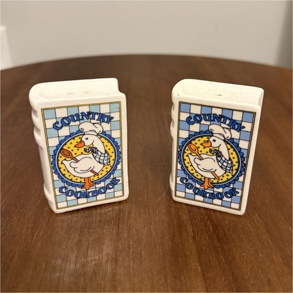 Ceramic Novelty Salt & Pepper Shaker Set, White Blue Yellow. “Country cookbook”