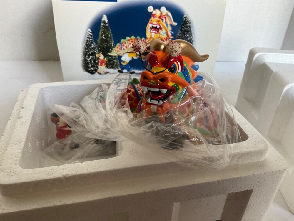 Dept 56 THE DRAGON PARADE 55032 SNOW Village D56 Chinatown Department 56 NEW