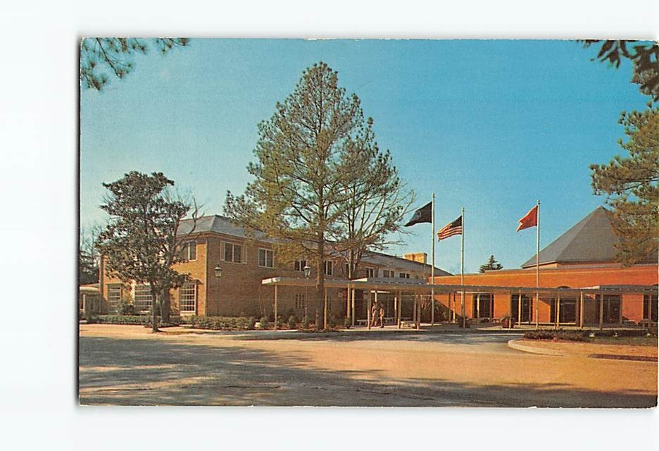 Postcard Williamsburg Lodge Virginia USA North America