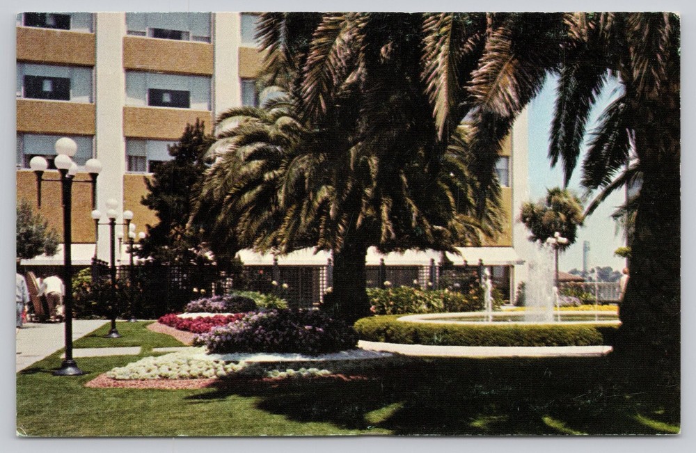 Fairmont Hotel San Francisco Nob Hill Roof Garden Palm Trees Fountain Postcard