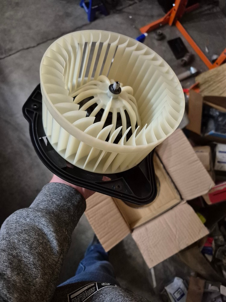 Volvo 850 Blower Motor Fan OEM 6820812 Heater HVAC Replacement  