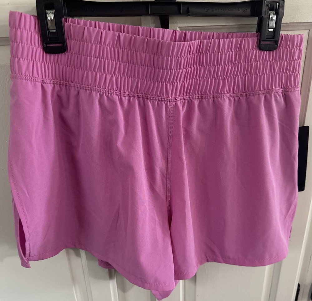Women’s Pink 3” Running Shorts Built-In Liner Pockets Size Large NWT
