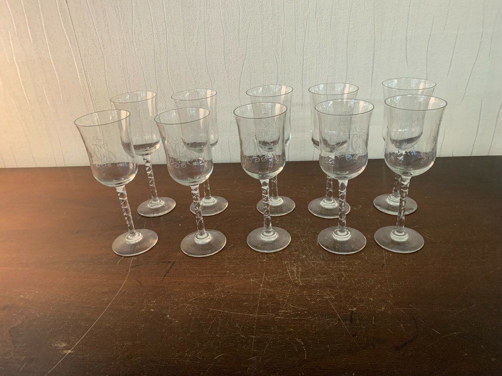 10 Monogrammed Glass Wine Glasses (Price Per Unit)