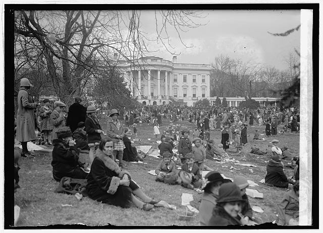 Photo:Washington DC White House Easter 1926 crowd lawn children uniforms