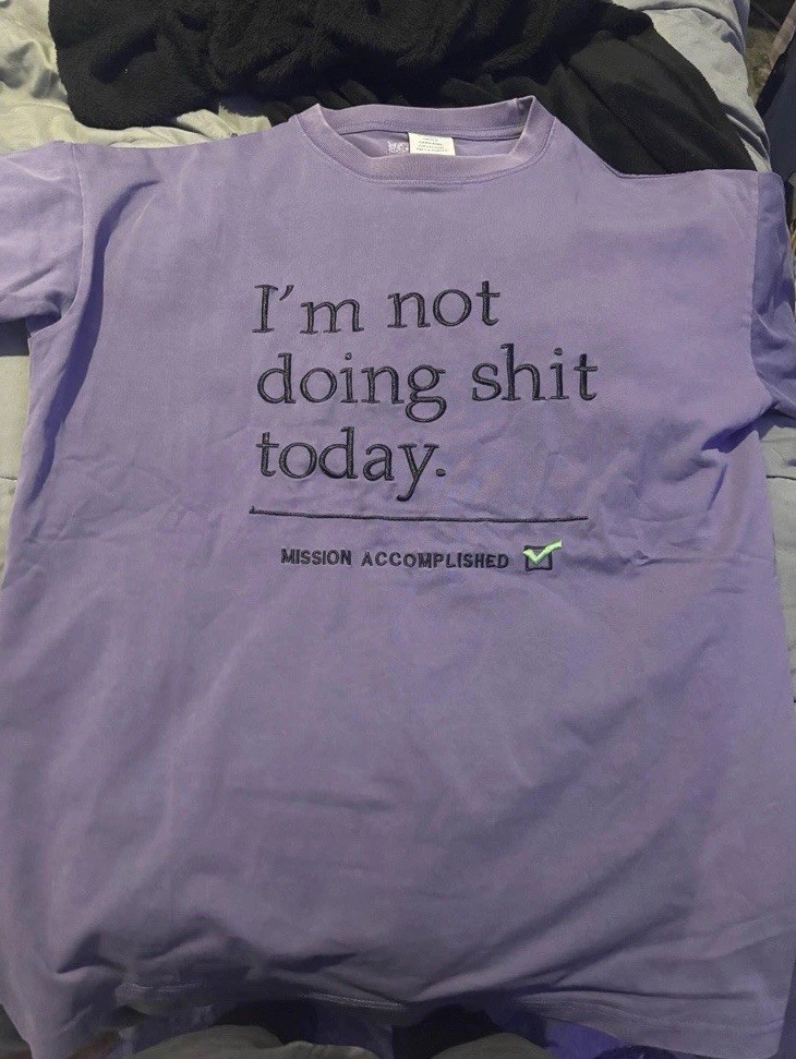 VETEMENTS Limited Edition Purple Graphic Print Jersey T-Shirt Men's Size S