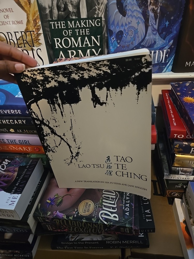 Tao Te Ching Lao Tsu A New Translation by Gia-Fu Feng Paperback Book