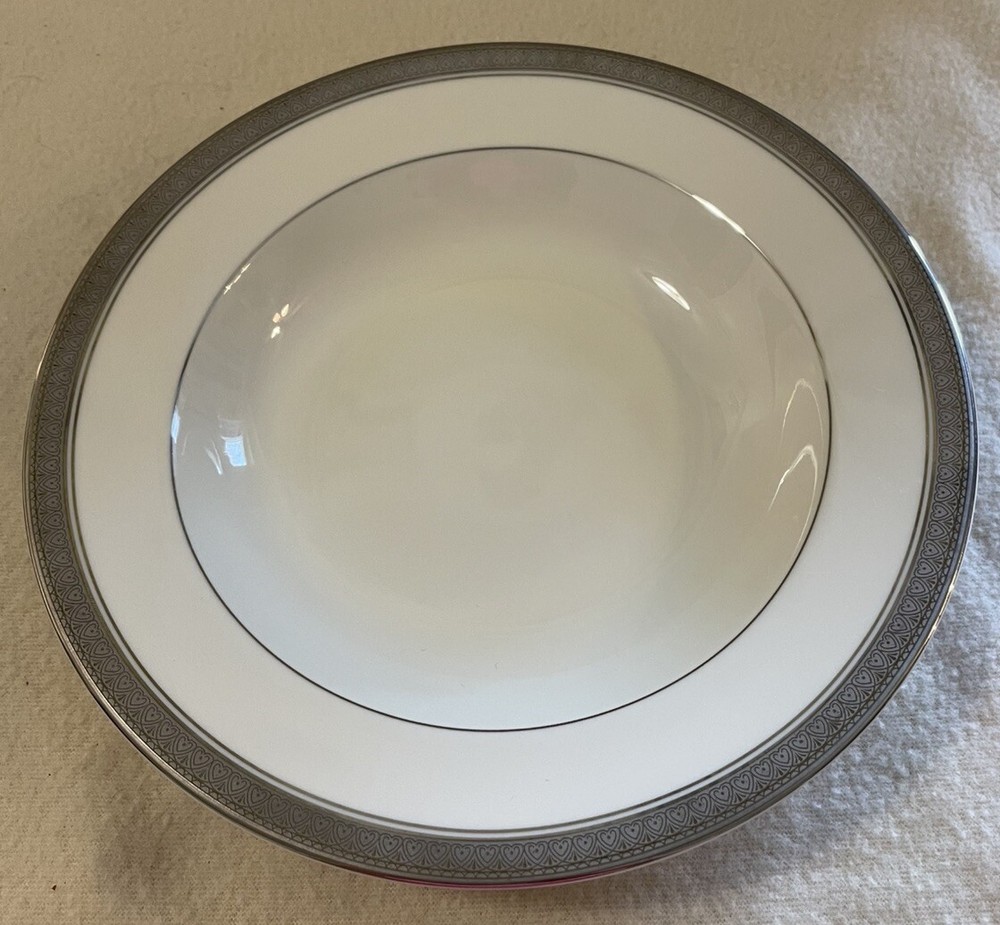 Mikasa Palatial Platinum Rim Soup Bowl 8 1/2” New With Tag L3235/220