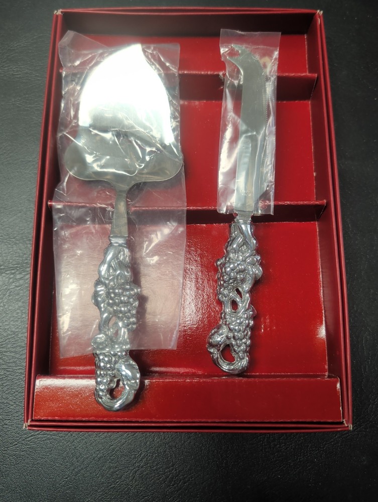 Arthur Court Grape/Rabbit Stainless Cheese Knife And Spreader