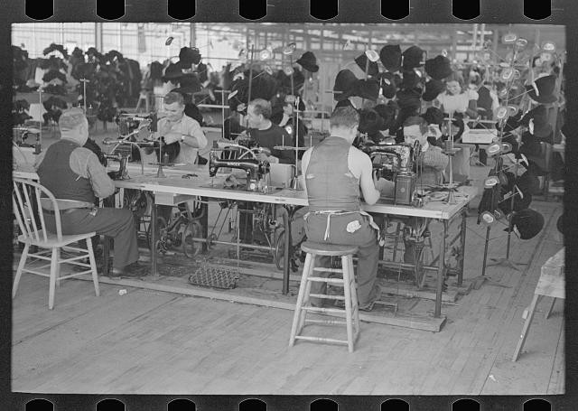 Photo:Jersey Homesteads Hightstown New Jersey 1936 Hat Factory Workers