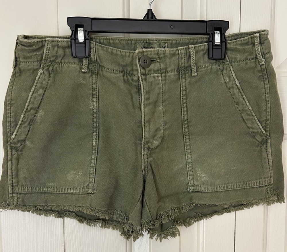American Eagle Outfitters Shorts Women’s  Sz 2 Khaki Green Distressed Low Rise