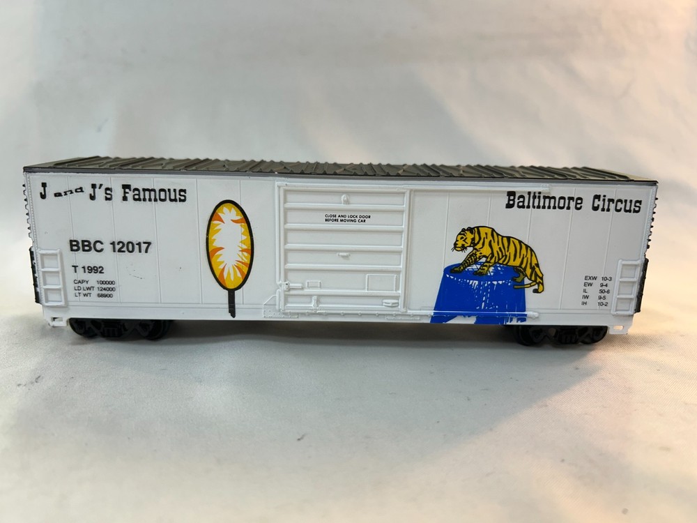 Bevbel Corp. 12017 HO Scale 50' Evans Tigers Boxcar, Baltimore Circus #12017