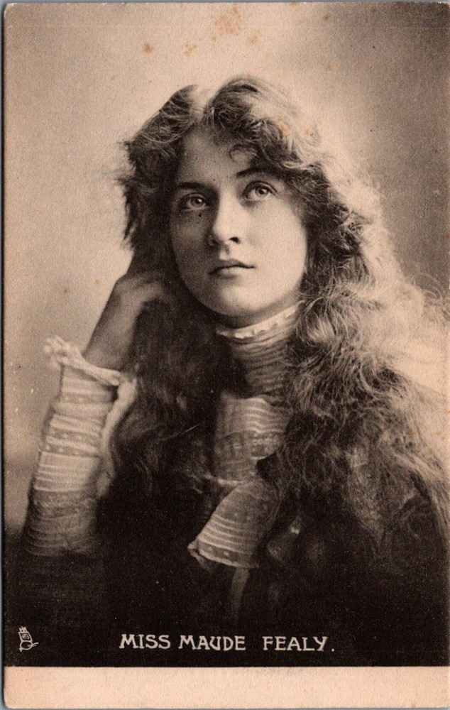 Miss Maude Fealy Stage Favourite Phototype Postcard Raphael Tuck 1900s
