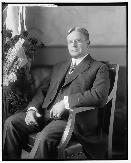 Photo:Hiram W Johnson Portrait Senator Suit Glasses
