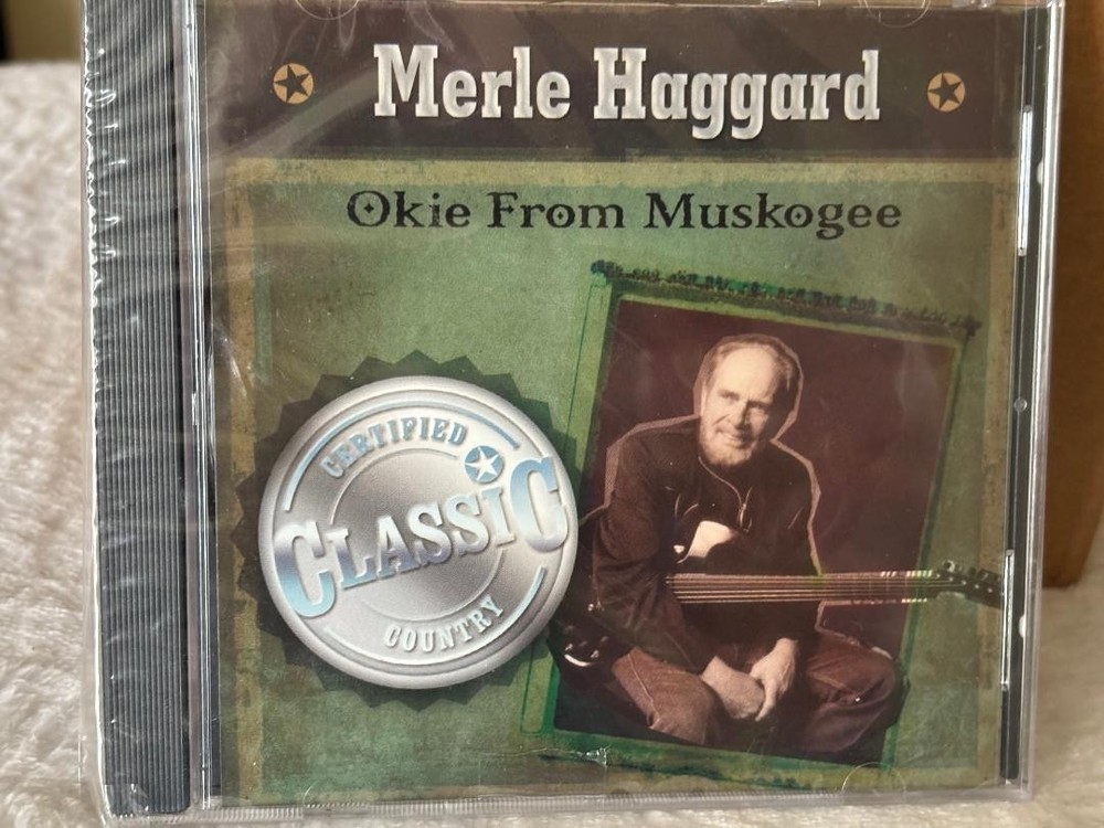 Merle Haggard  Okie from Muskogee  CD (MINOR CRACK ON JEWEL CASE)