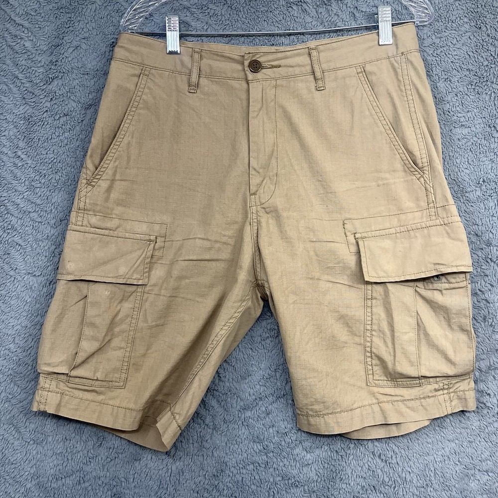 Levi’s men’s cargo shorts beige size 30 inseam 9” white tag 100% cotton