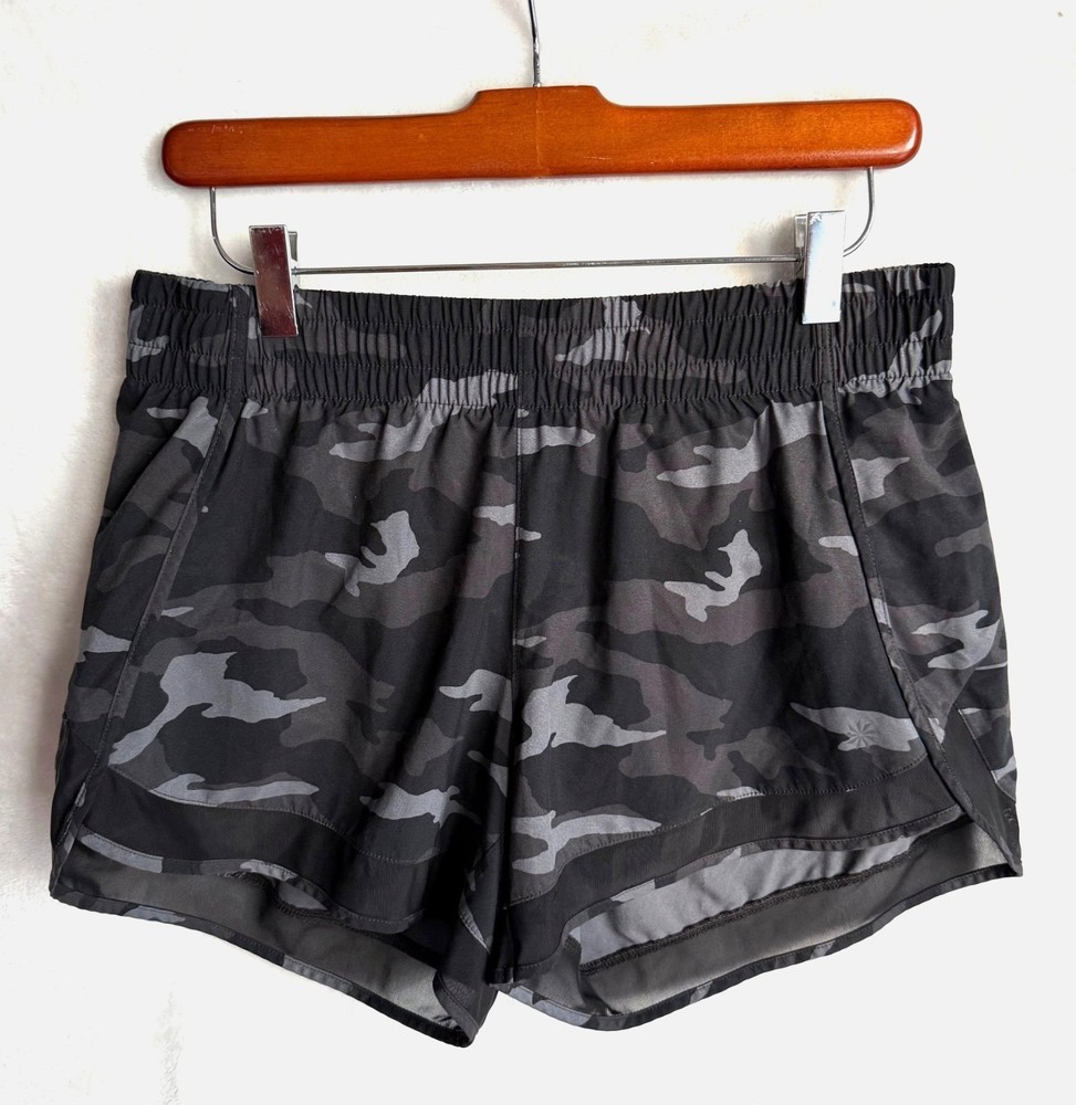 size M Athleta printed mesh racer run shorts 4