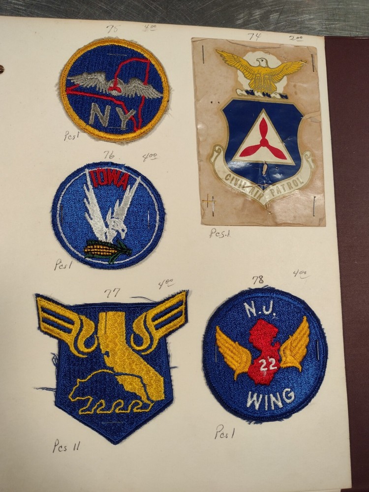 2nd vintage book full Of Vintage Military Patches, Distinctive Insignia