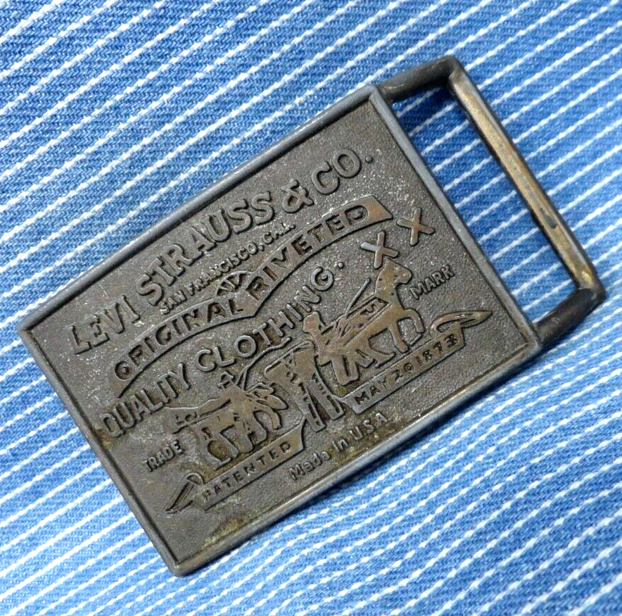 Levi Strauss Co Promo Dress Belt Buckle Quality Clothing XX Vintage 80s  .PCB702