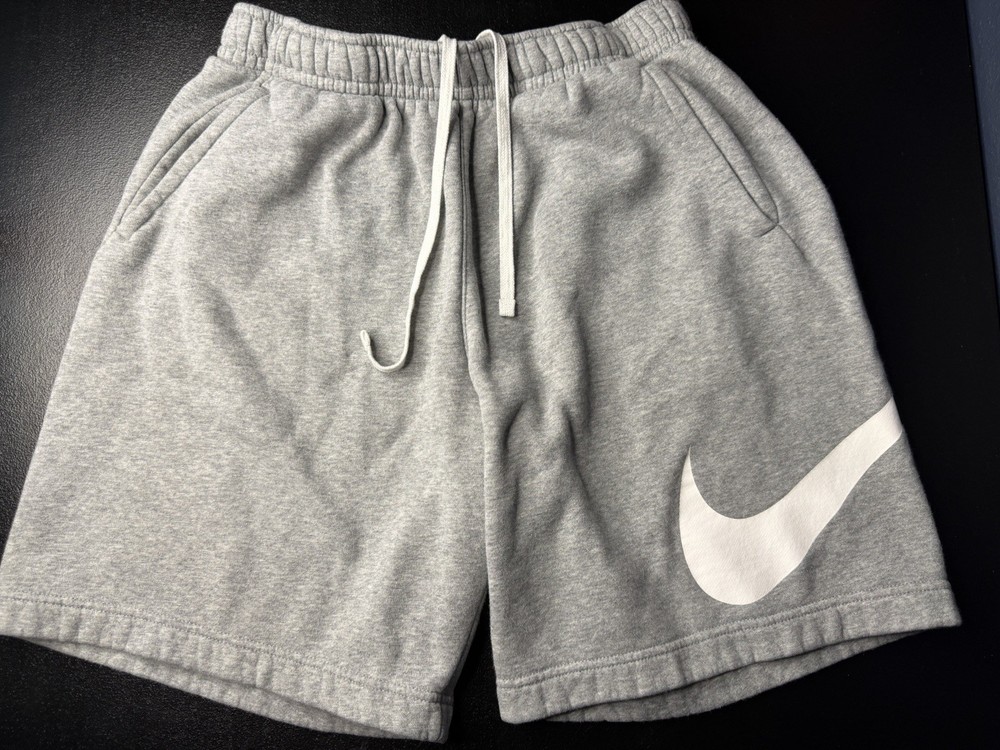 Nike Men’s Gray Fleece Athletic Shorts Drawstring Large Swoosh Logo Size M