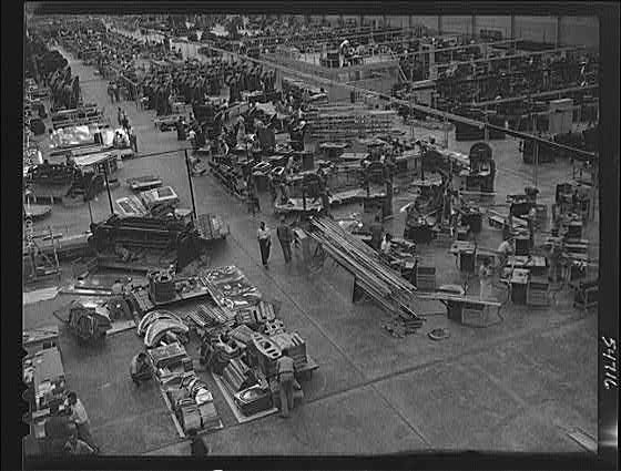 Photo:1910s Factory Assembly Line Industrial Interior Workers Machinery