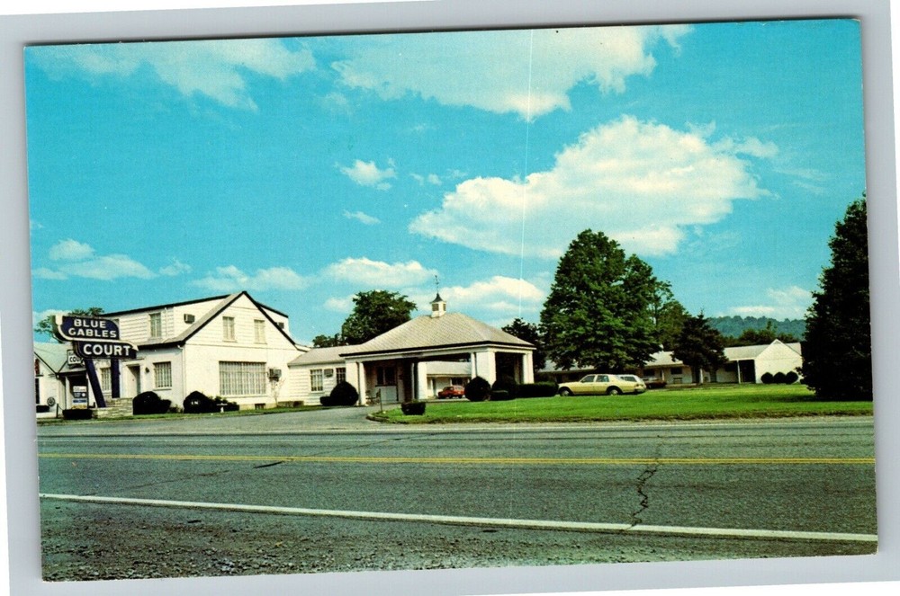 Carrollton KY-Kentucky, Blue Gables Court Vintage Souvenir Postcard