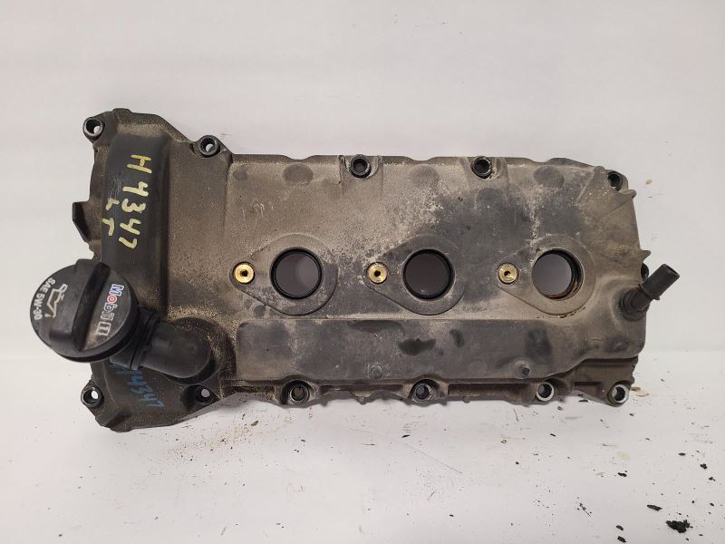CTS       2004 Valve Cover 1723161