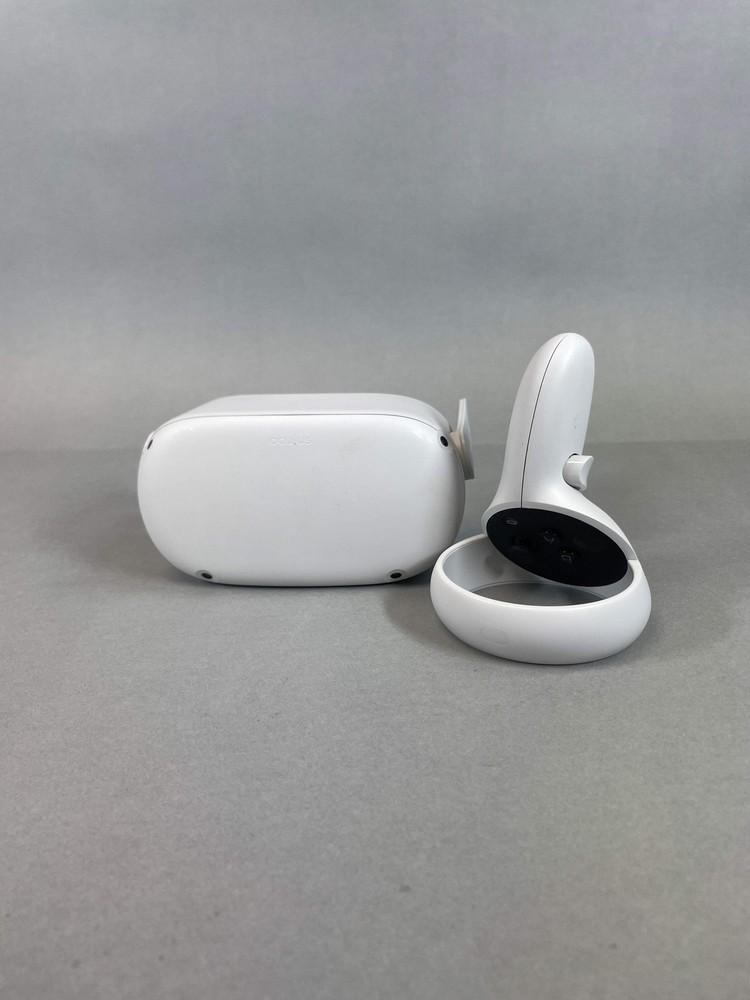 Broken Meta Quest 2 128GB Virtual Reality Headset KW49CM