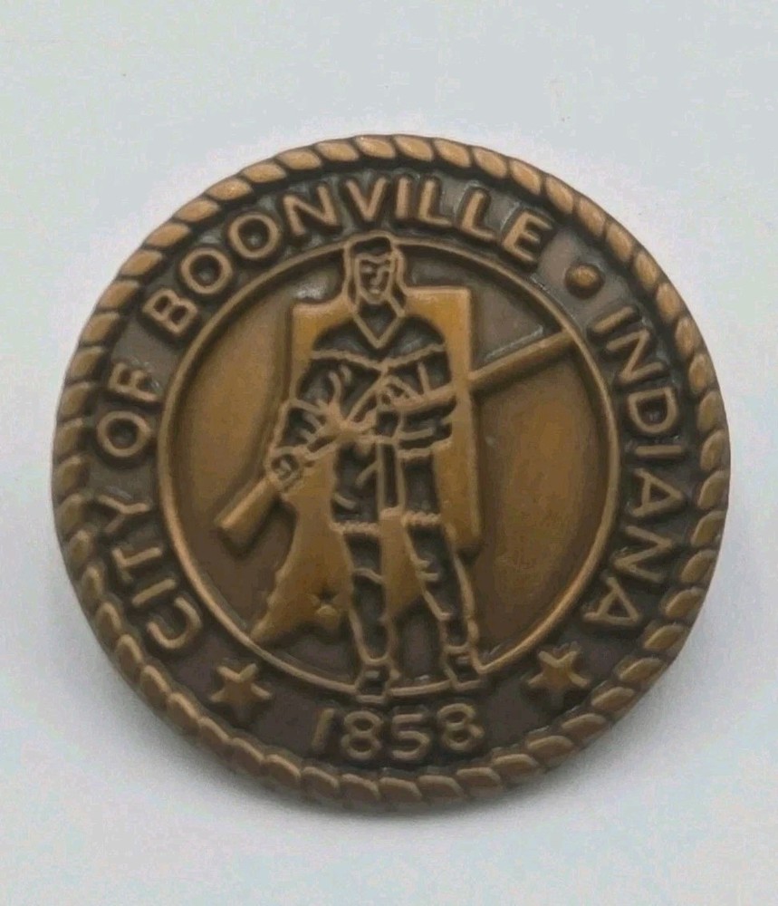 Vintage Boonville Indiana 1858 Lapel Pin City Seal Souvenir Collectible Gold...