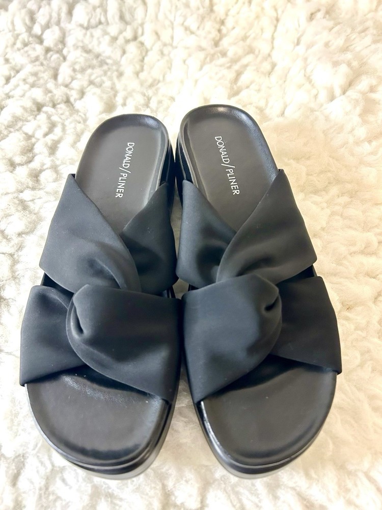 DONALD J PLINER Folley Black Crepe Elastic Sandals Women Size 8.5M