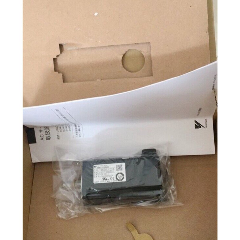 One YASKAWA SGMAS-01ACA61 SERVO MOTOR New    Expedited Shipping
