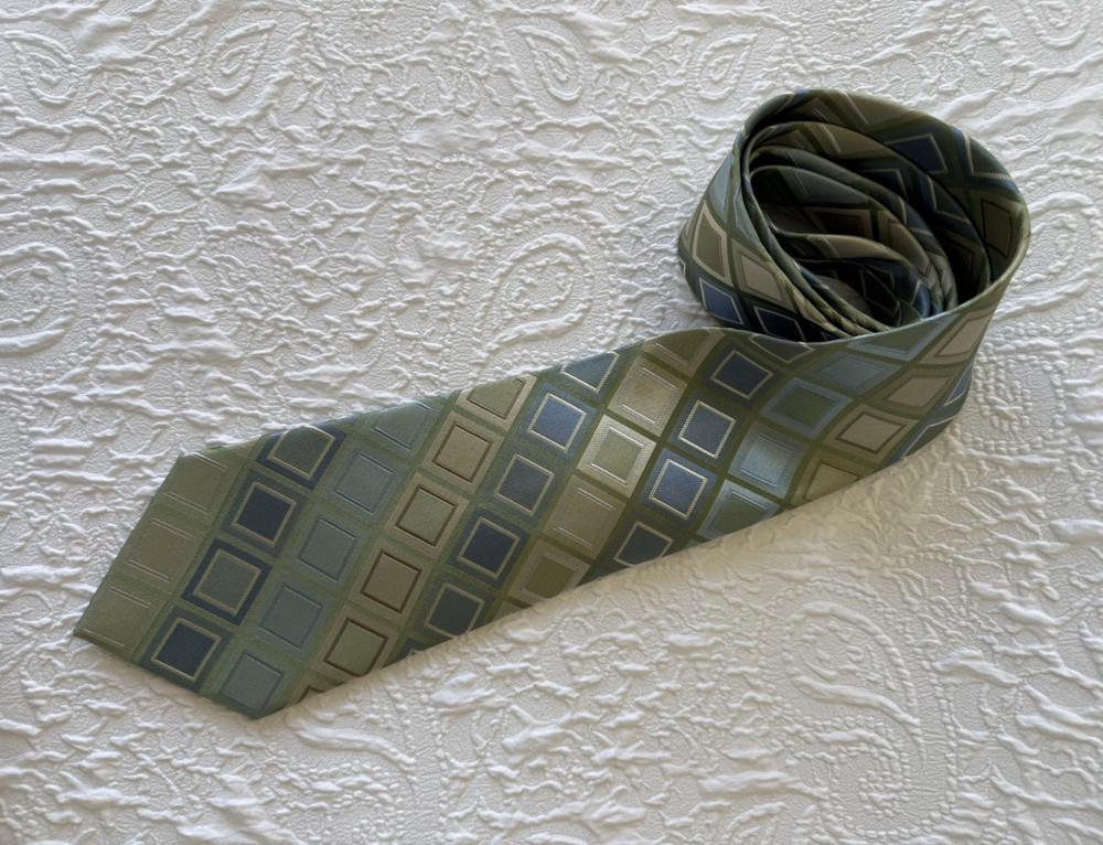 AXIST Men's Green Blue Geometric Pattern 100% Silk Woven Necktie